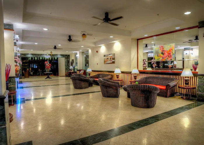 Leisure Cove Hotel And Apartments
